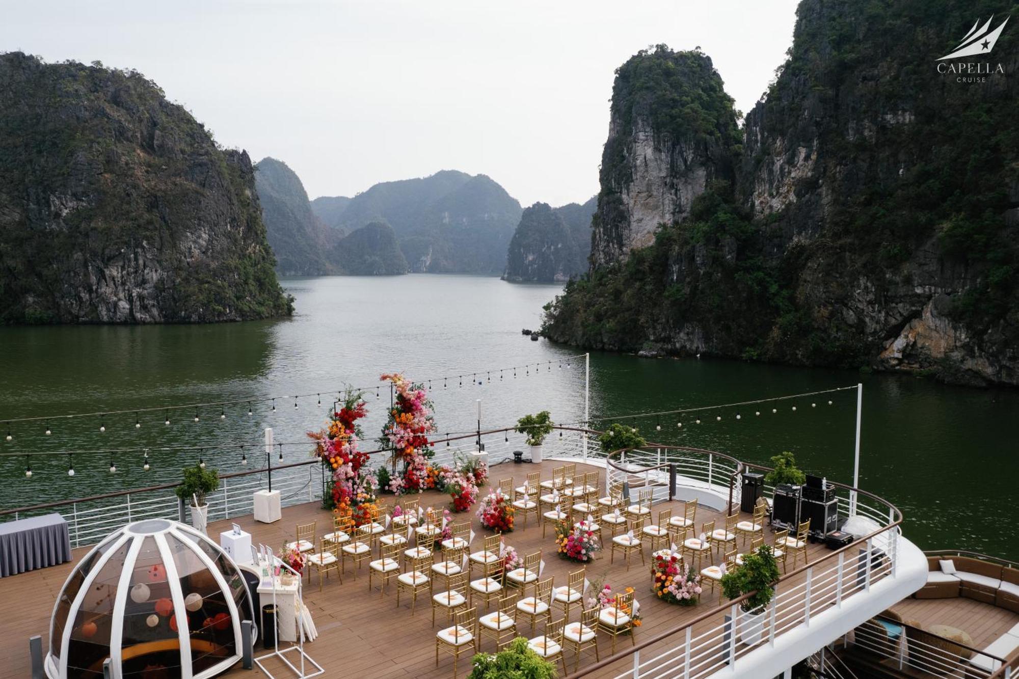 Halong Capella Cruise Hotel Ha Long Eksteriør billede